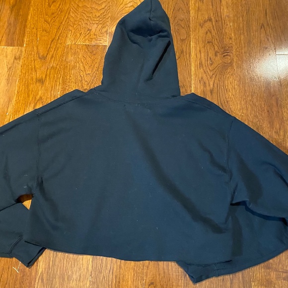 MISSGUIDED Women's Graphic Crop Hoodie in Black/Red│Size Small/Medium - Picture 8 of 17